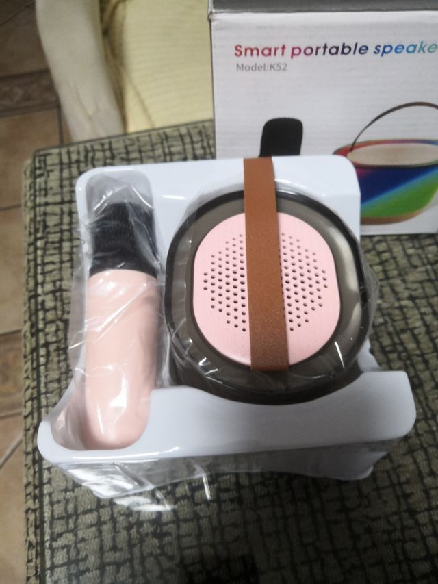 Altavoz portátil inteligente K52