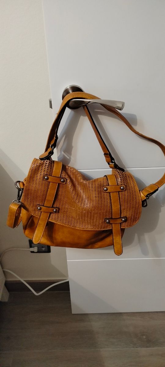 Bolso bandolera marrón