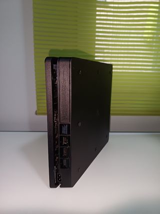 PS4 (PlayStation 4) Slim 500GB - Negra
