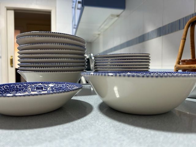 Vajilla inglesa diseño Willow azul y blanco