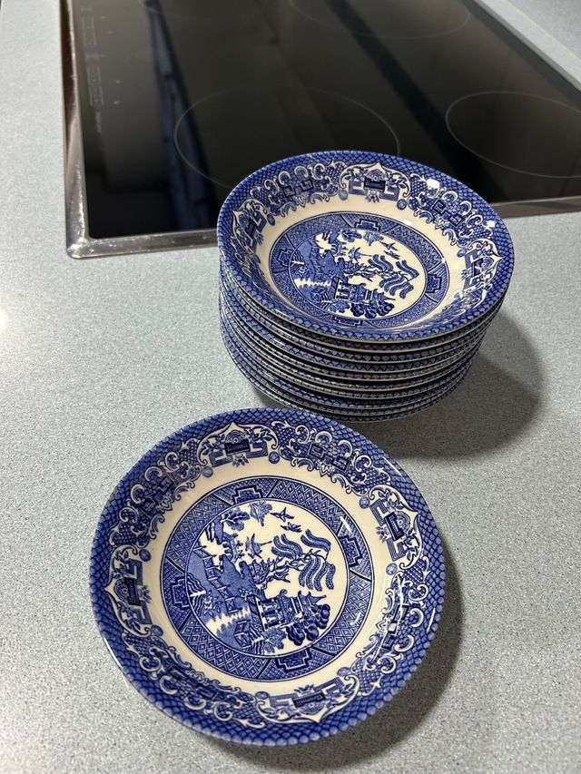 Vajilla inglesa diseño Willow azul y blanco