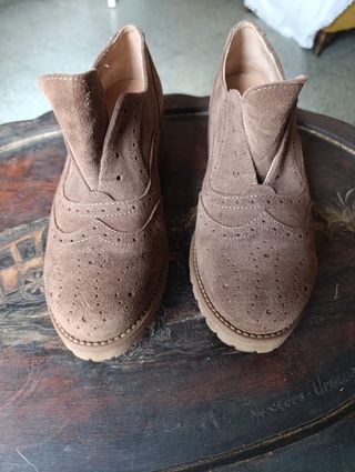 Zapatos de ante marrón