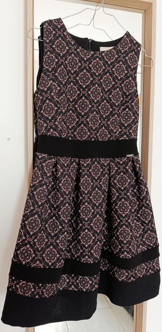 Vestito floreale nero a trapezio