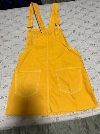 Mono corto amarillo