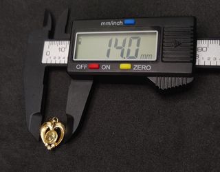 Colgante Corazon Madre oro 18k circonitas, 1.72 g.