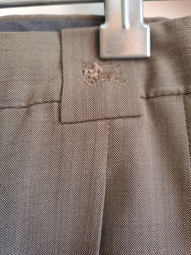 Pantalones Burberry marrón talla 46 entretiempo