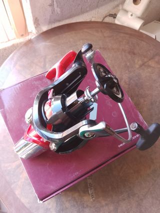 Carrete Daiwa Emblem Surf 35