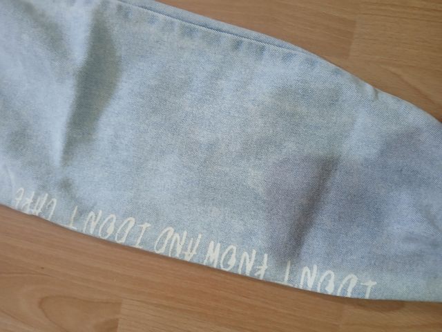 Vaqueros rotos azules