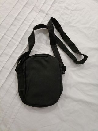 Bolso bandolera negro hombre