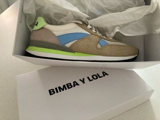 Zapatillas de vestir bimba y Lola

