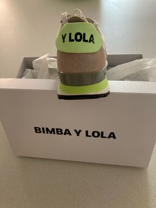 Zapatillas de vestir bimba y Lola
