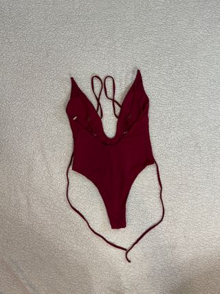 Bañador sexy burdeos de una pieza