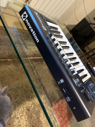 Novation Launchkey 25 - Teclado MIDI