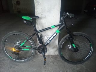 Bicicleta BT Rockrider 700 de 24"
