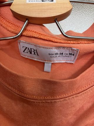 Camiseta Zara naranja

