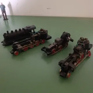 trenini locomotive ferro pesanti .. scocca plastic