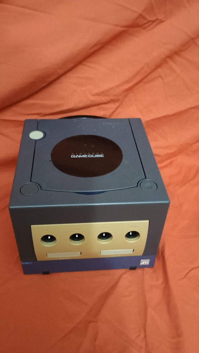 Nintendo GameCube - Console viola