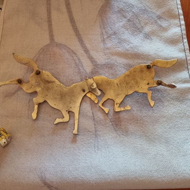 Decorazione vintage in ottone con 2 cavalli
