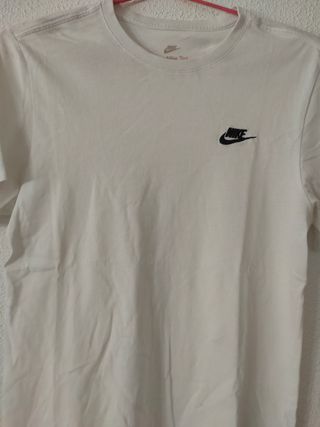 Camiseta Nike blanca