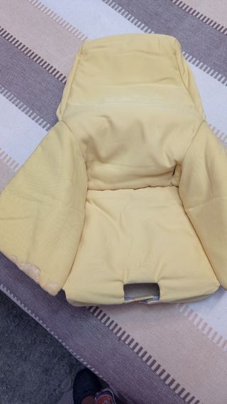 Trona bebé modelo ANTILOP de Ikea.