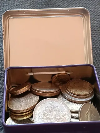 Lote mixto Francia mas de 30 monedas + regalo