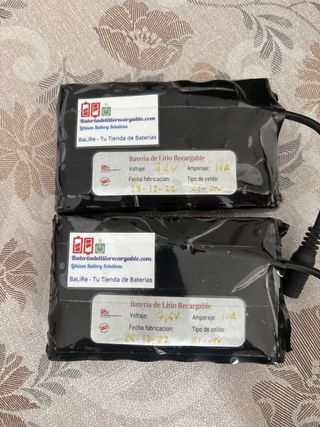2 Baterías Litio Recargables 7.4V