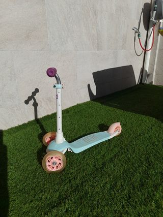 Patinete infantil, usado, azul claro