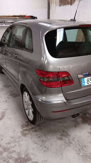 Mercedes-Benz b200 2008