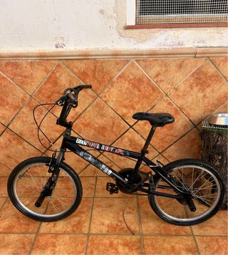 Bicicleta BMX negra