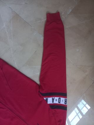 Sudadera Jordan roja c/cremallera
