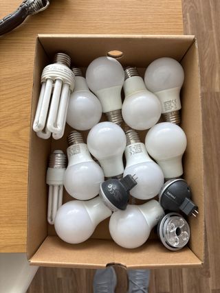 13 Bombillas LED & CFL - Lexman, Philips