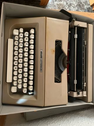 Olivetti Lettera 25 - Máquina de escribir