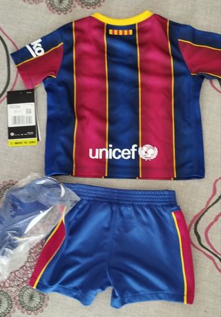 Equipación bebé FC Barcelona Nike nueva.