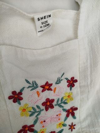 Blusa niña bordada flores