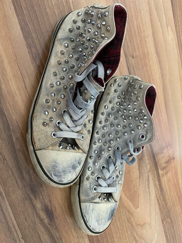 Zapatillas Zara con tachuelas