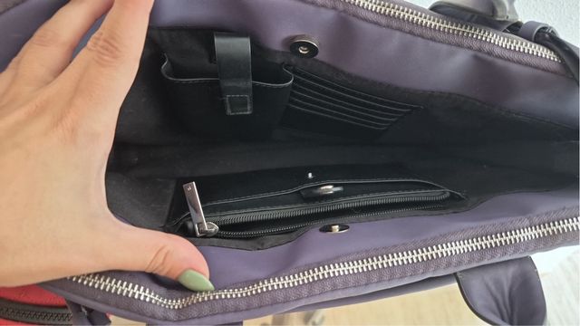 Maletín morado para portátil