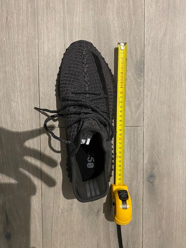 Zapatillas Yeezy 350 V2 negras