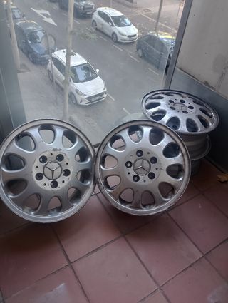 4 Llantas Mercedes 15" usadas