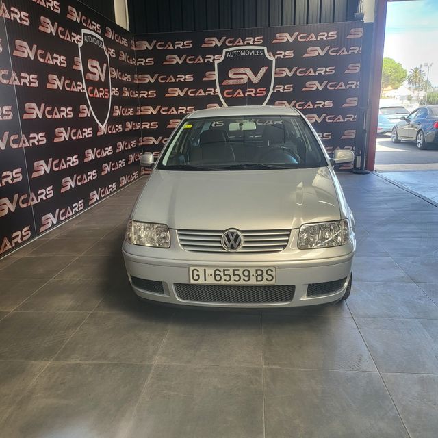 Volkswagen Polo 1.4 60 CV. Con sólo 101.400 kms.
