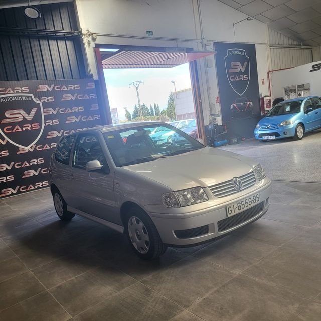 Volkswagen Polo 1.4 60 CV. Con sólo 101.400 kms.