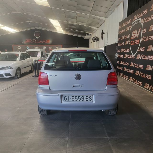 Volkswagen Polo 1.4 60 CV. Con sólo 101.400 kms.