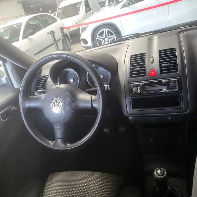 Volkswagen Polo 1.4 60 CV. Con sólo 101.400 kms.