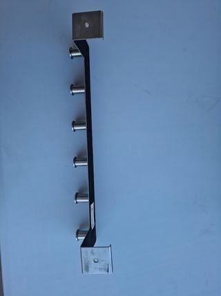 Perchero metálico IKEA- 6 ganchos