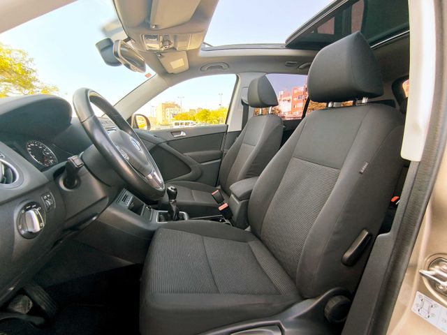 Volkswagen Tiguan NACIONAL TECHO 46000 KMS