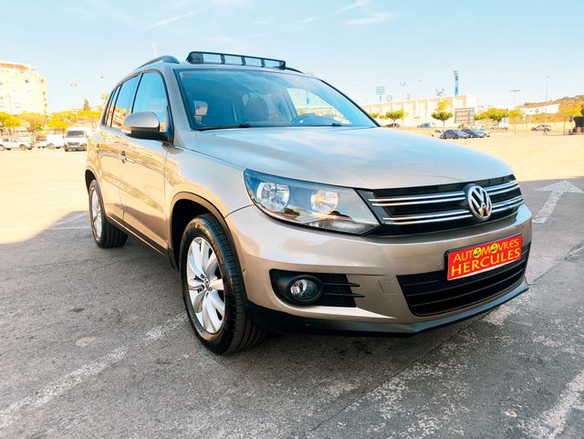 Volkswagen Tiguan NACIONAL TECHO 46000 KMS