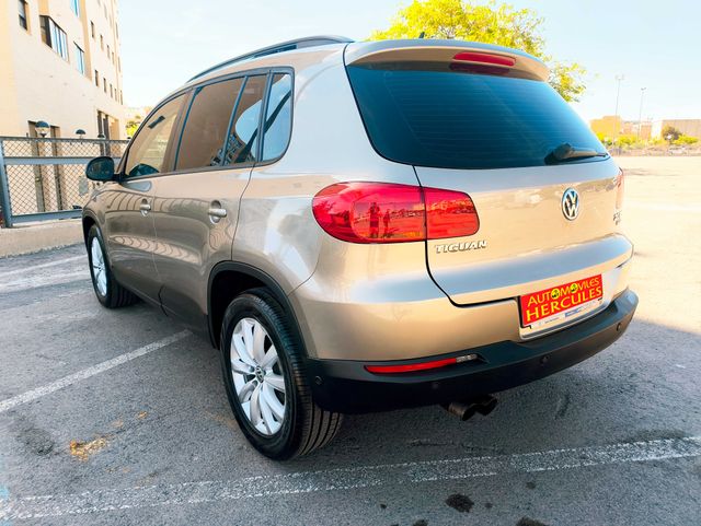 Volkswagen Tiguan NACIONAL TECHO 46000 KMS
