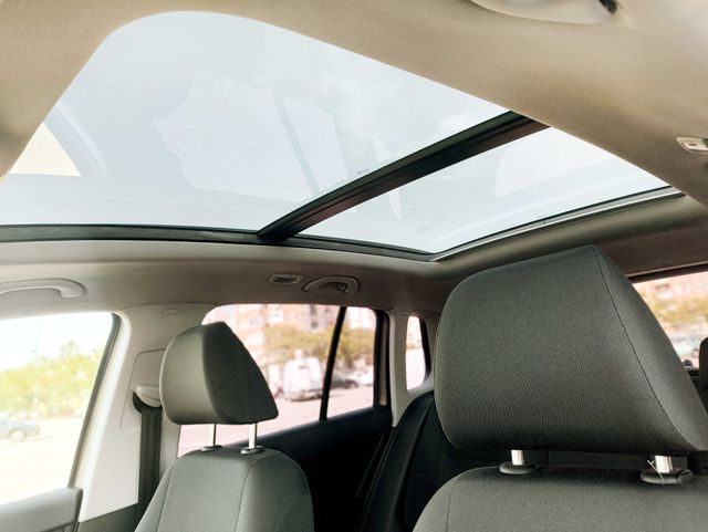 Volkswagen Tiguan NACIONAL TECHO 46000 KMS