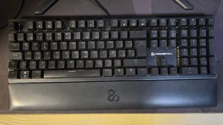 Teclado Newskill Serike Switch Red - Negro