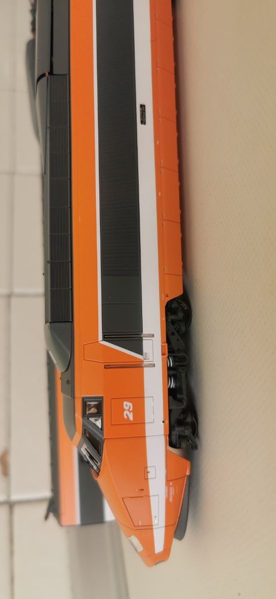 TGV-001S REE MÓDELES CON SONIDO- RAMA 29