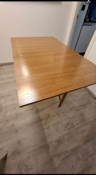 Mesa plegable de madera